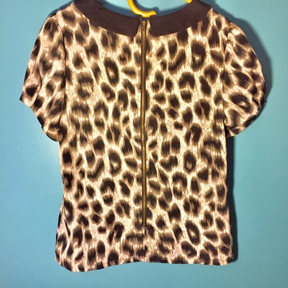 Darling Leopard Print Blouse - Picture 2 of 7